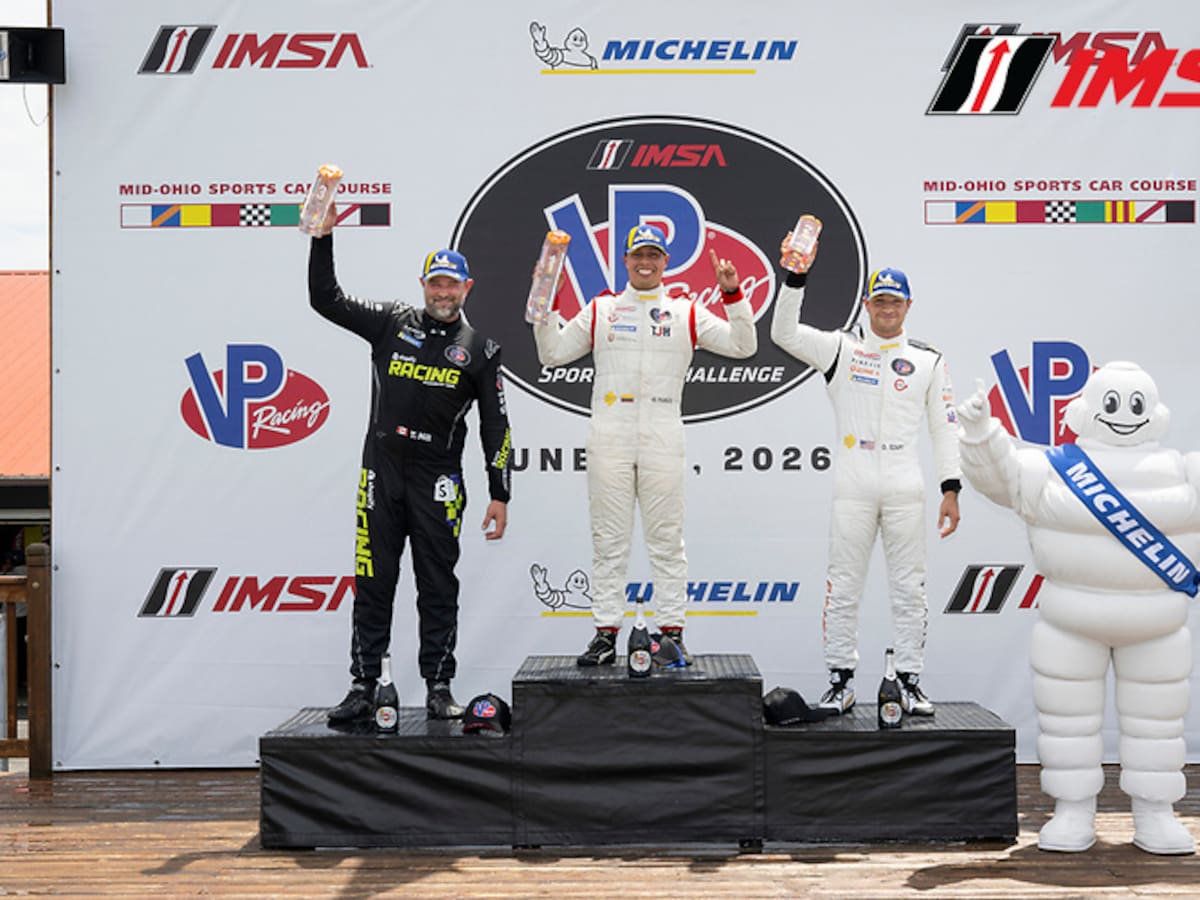 El automovilista Óscar Tunjo ganó en Mid-Ohio y sumó su victoria #4 de la temporada