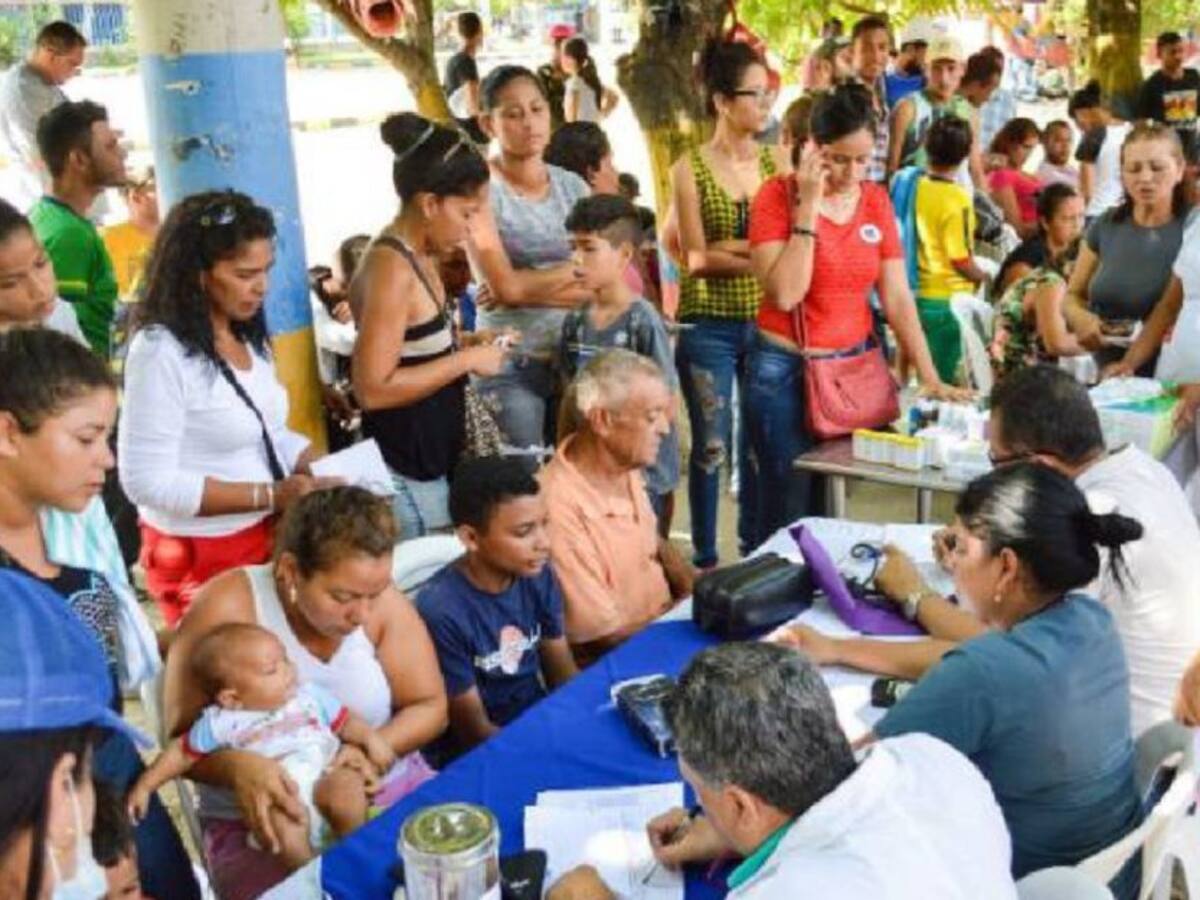 Gobierno establece ruta para iniciar afiliación de venezolanos a salud