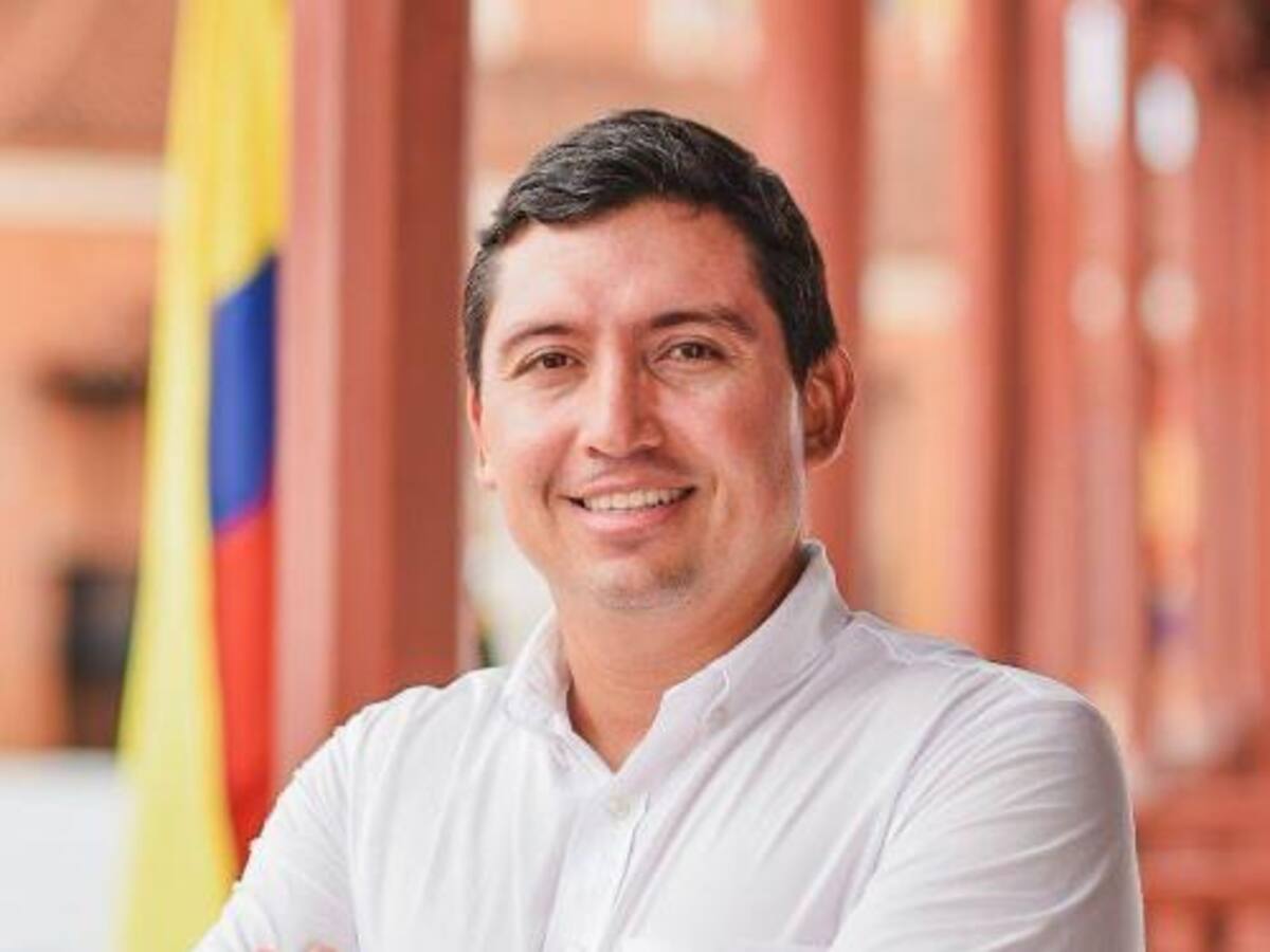 Dau designó al secretario General Carlos La Rota como alcalde encargado