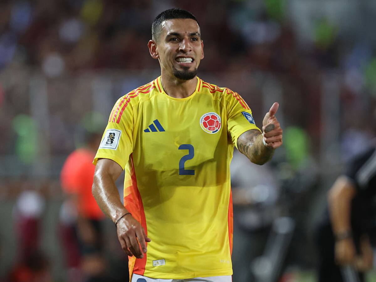 Daniel Muñoz, sin tapujos previo al duelo ante México: " Hay que dejar de lado los temores"