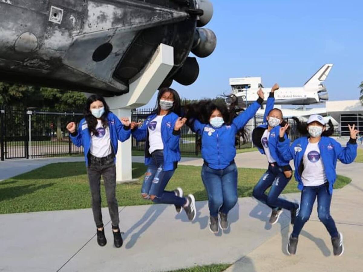 Niñas cafeteras de Fundación llegaron al Space Center de la Nasa