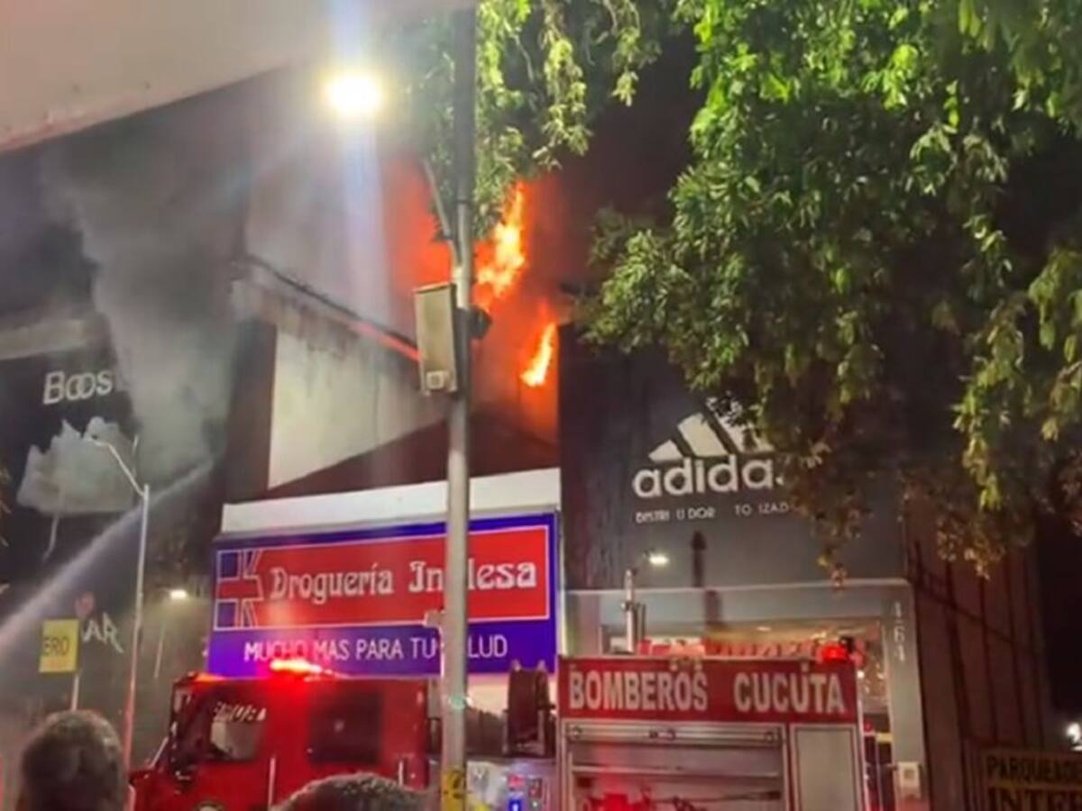 Incendio afectó local en el centro de Cúcuta