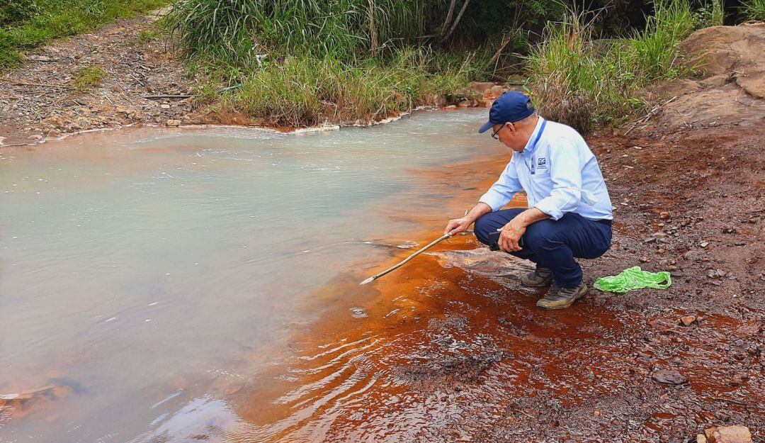 Contaminación Río Aguacatal, afluente del Río Cali 