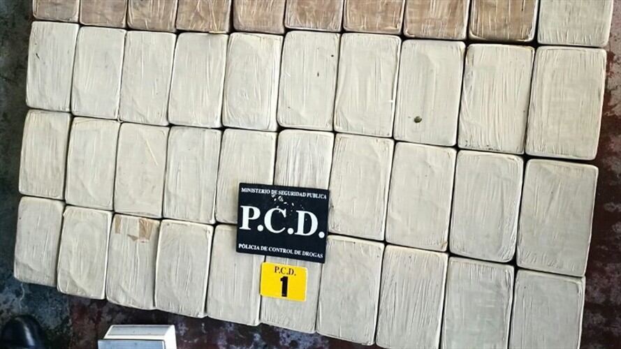3.401 kilos de cocaína fueron decomisados en una serie de operaciones realizadas en Ecuador y Centroamérica, con apoyo de las autoridades colombianas. Foto: Policía Nacional