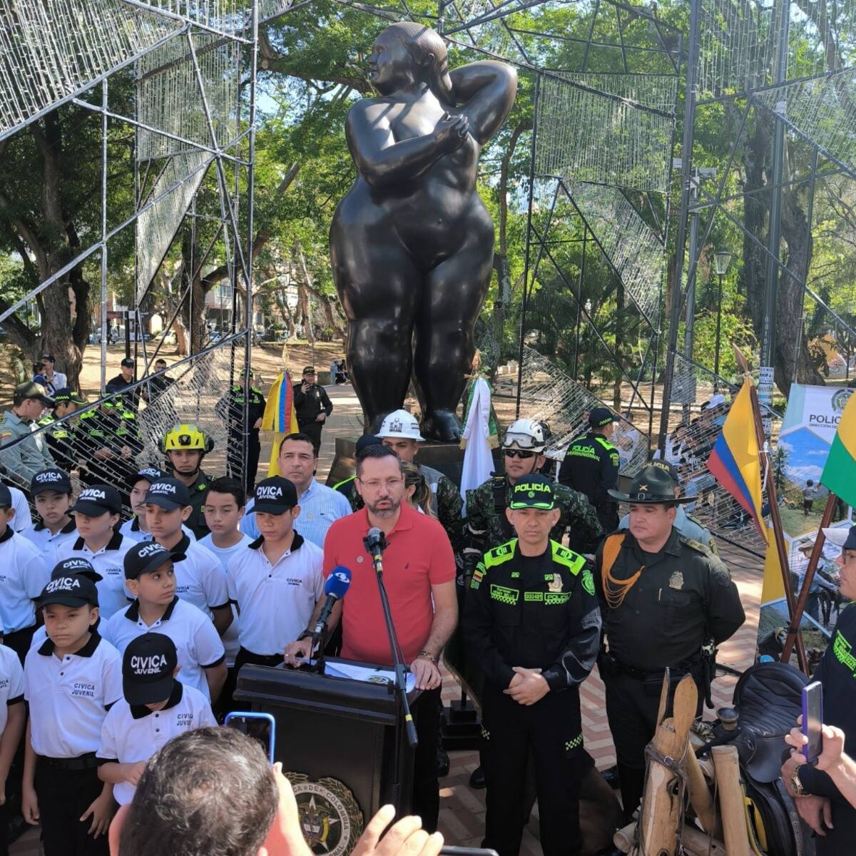 ¿Cómo cuidar 223 parques en Bucaramanga? Peticiones del alcalde a la Policía Nacional