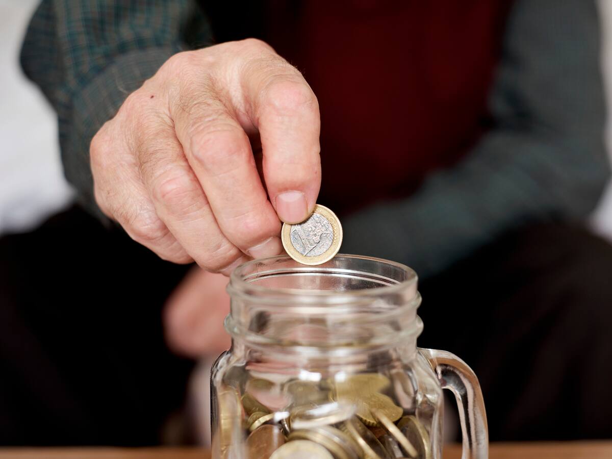 Fedesarrollo plantea un reajuste del salario mínimo del 13.5% en el 2023