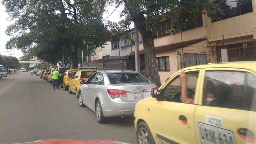 Escasez de gasolina dispara las ventas en estaciones de combustible en Cúcuta. Foto: La Wcon Julio Sánchez Cristo