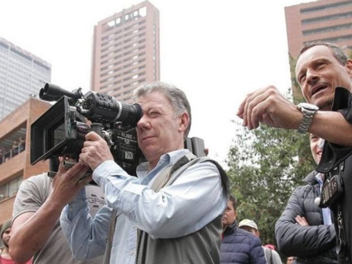 Presidente Santos visitó rodaje de la película Mile 22