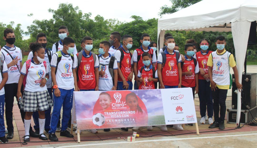 Niños que participan en la Copa Claro por Colombia en el municipio de Soledad.