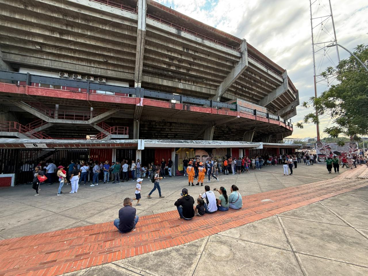 Alcaldía de Cúcuta habilita el estadio General Santander para atender a los desplazados del Catatumbo. / Foto: Alcaldía de Cúcuta.