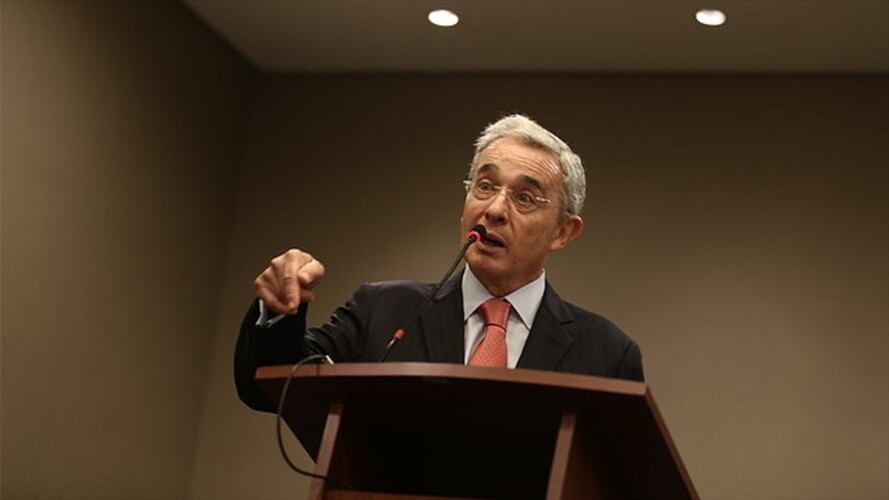 Uribe hace un nuevo llamado a los militares venezolanos a derrocar a Maduro. Foto: Colprensa