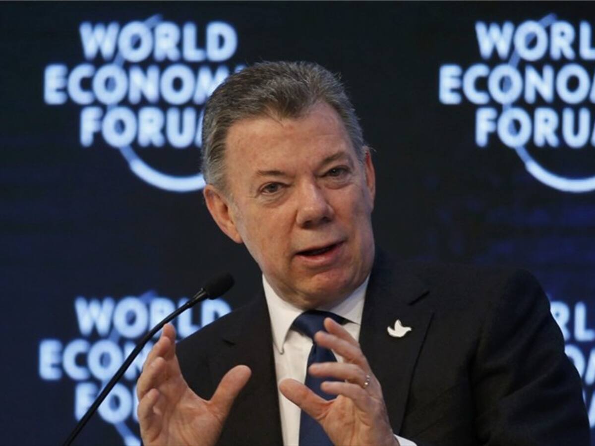 Presidencia contrata retrato de Santos para el 'hall' de expresidentes