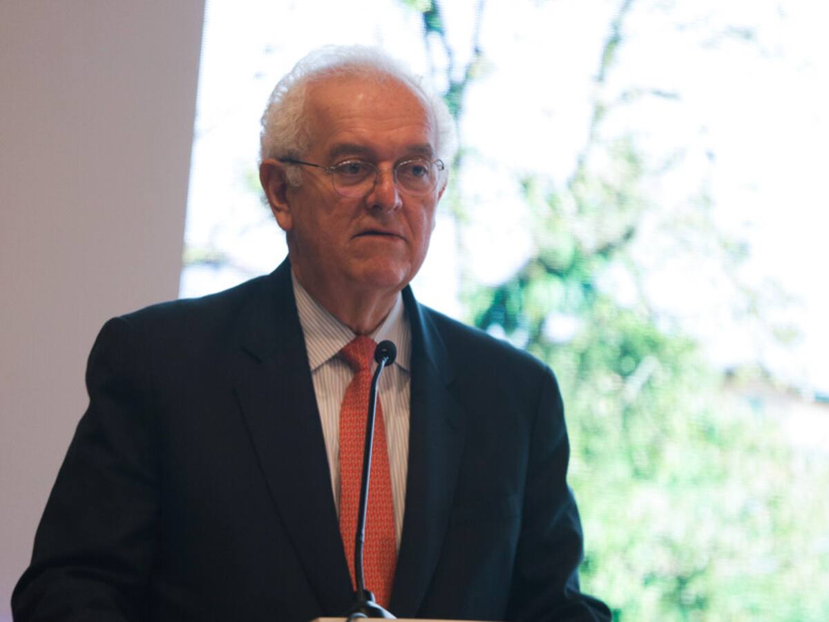 Ocampo: No estoy de acuerdo con cambiar fórmula para el cálculo del precio de combustibles