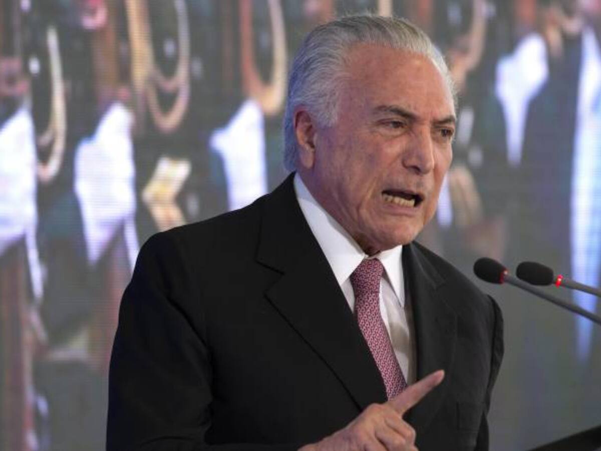 Paralizadas carreteras en Brasil por protestas contra aumento del diésel