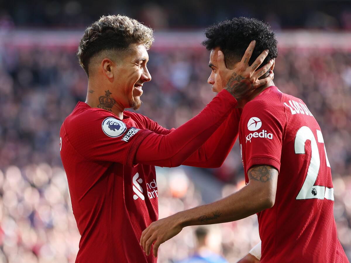 Roberto Firmino, leyenda del Liverpool, felicitó a Luis Díaz por su triplete en Champions