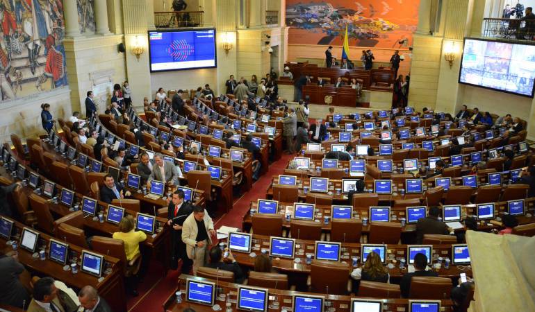 La iniciativa continúa su curso en el Congreso de la República.