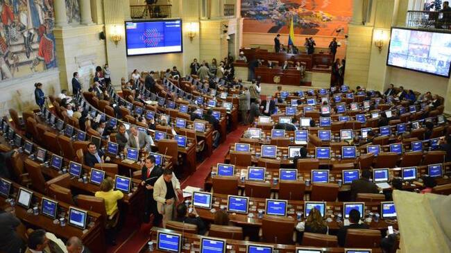 La iniciativa continúa su curso en el Congreso de la República.
