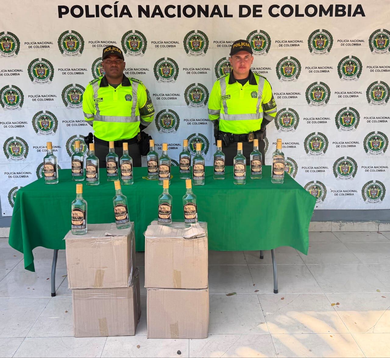 Botellas incautadas. // Policía de Bolívar