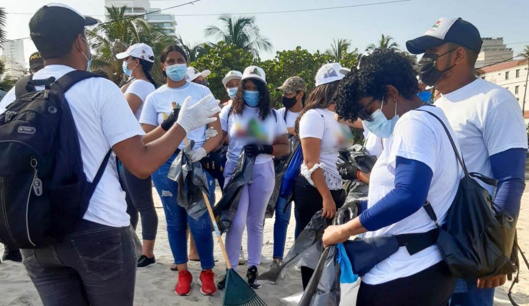 Iniciativa de recolección de residuos no aprovechables en Bocagrande