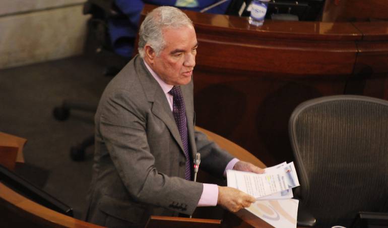 Edgardo Maya Villazón.