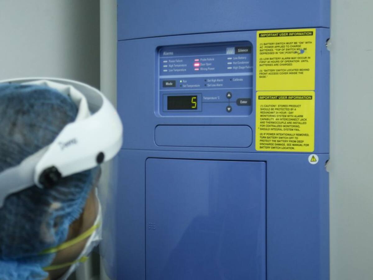 Inicia la instalación de los primeros ultracongeladores de vacunas COVID-19