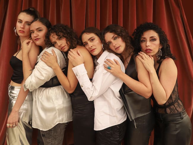 Sexteto femenino "Flor de Lava"