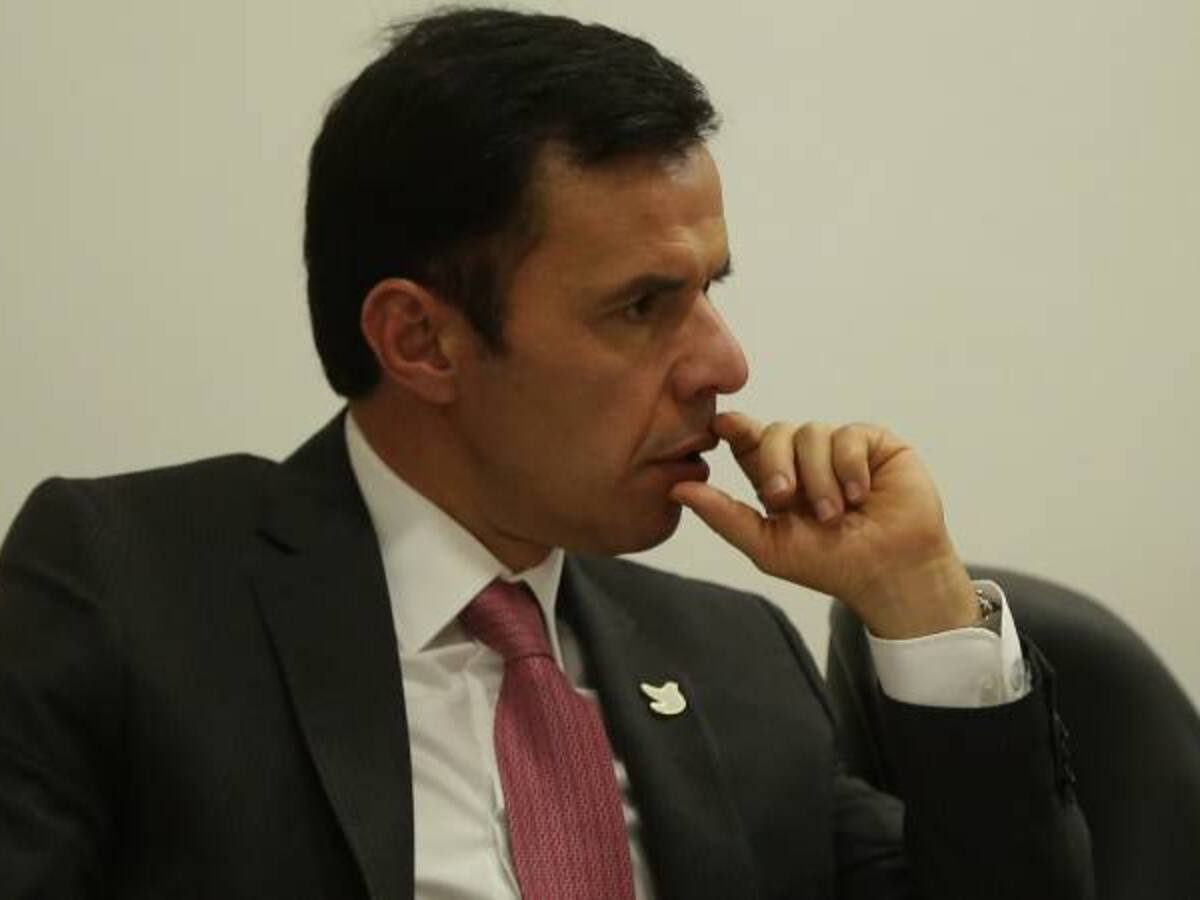 Gobierno buscará alternativas para salvar curules de paz