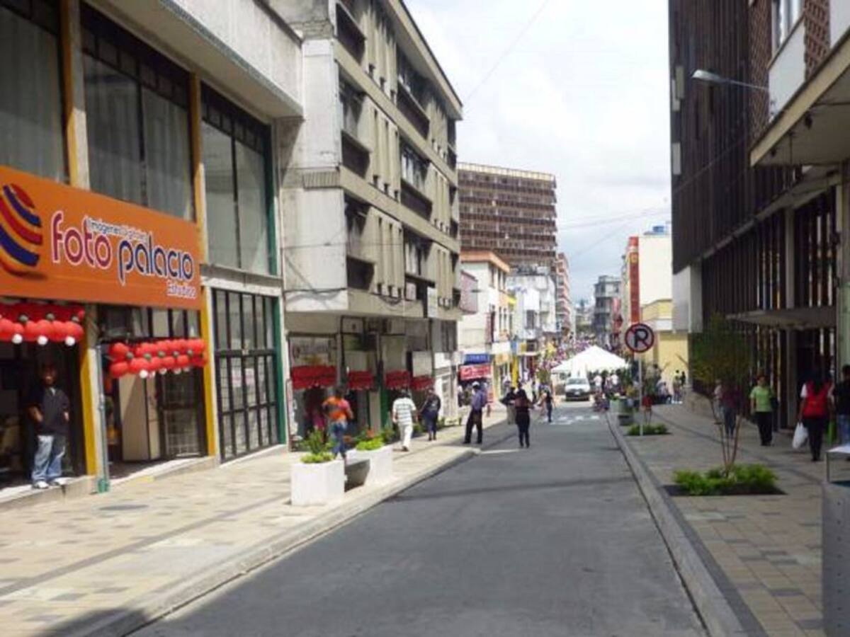 Bloqueos viales agudizan la economía del comercio en el Quindío