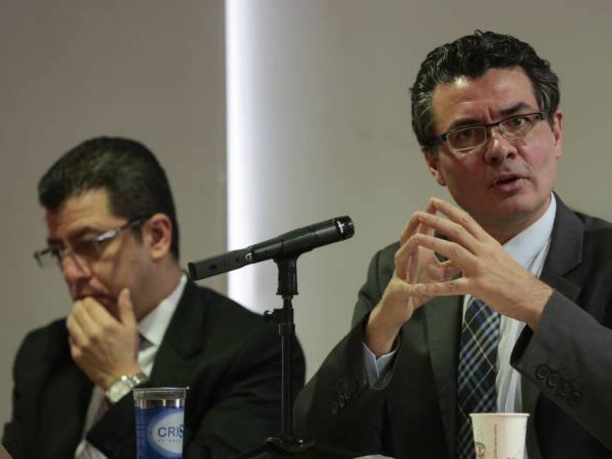El problema del sistema de salud es el exceso de gasto: Gaviria