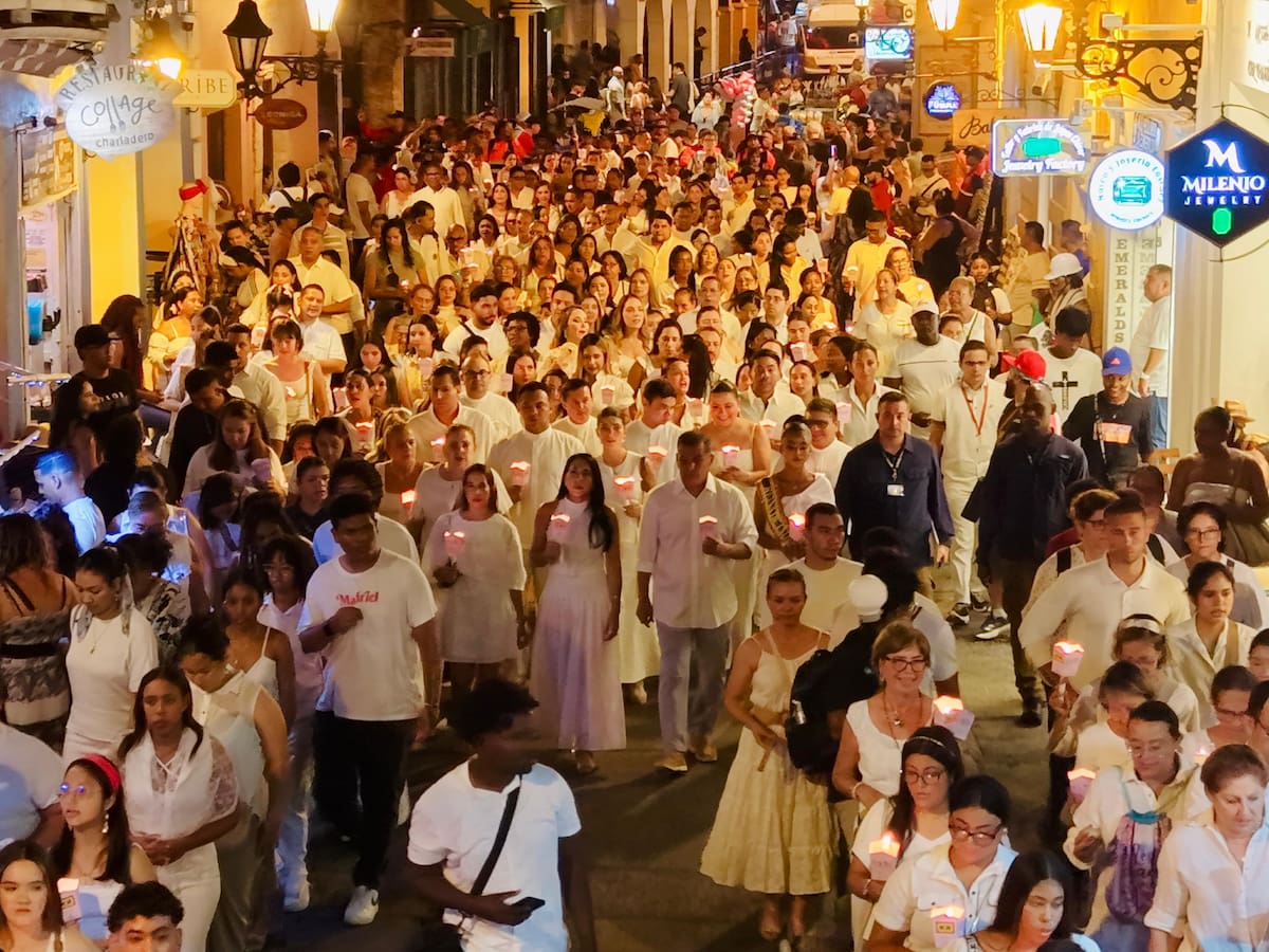 Procesión de la fe recorrió calles del centro histórico en Cartagena: hubo lucernario y concierto