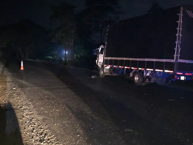 Muere motociclista tras chocar con un camión en carreteras de Bolívar