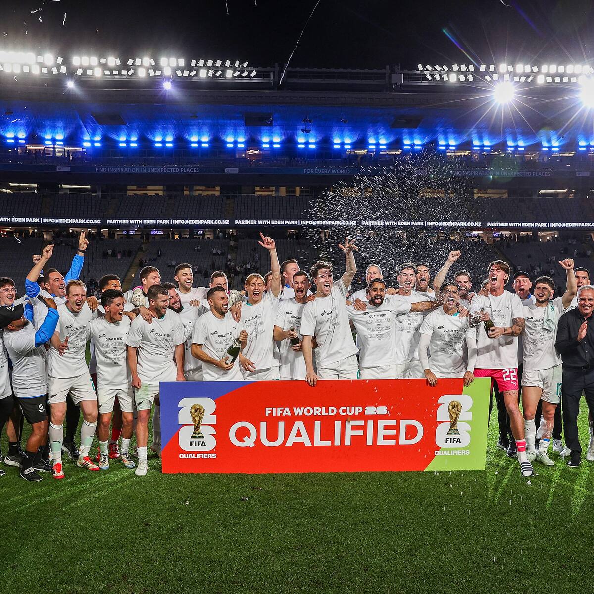 Nueva Zelanda goleó y se clasificó por tercera vez a un Mundial.