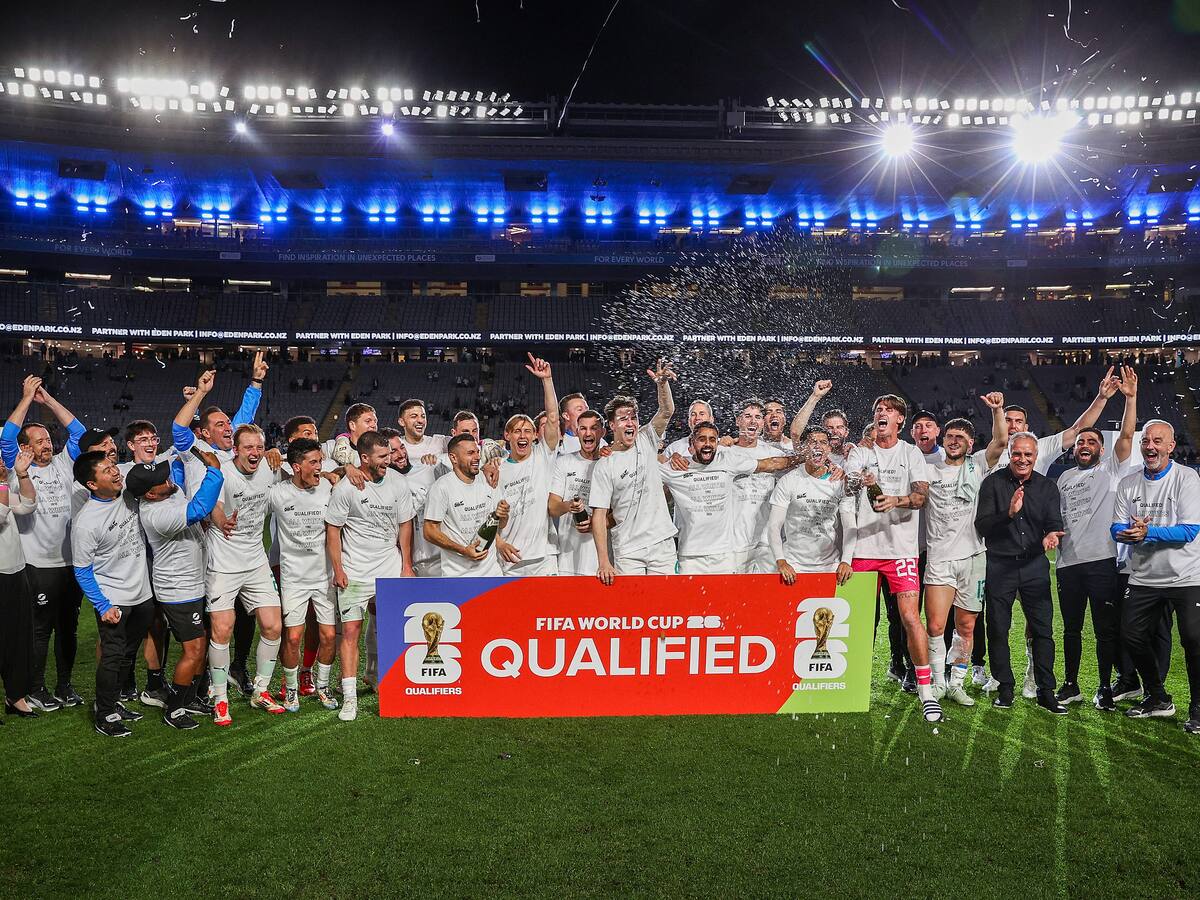 Nueva Zelanda goleó y se clasificó por tercera vez a un Mundial.