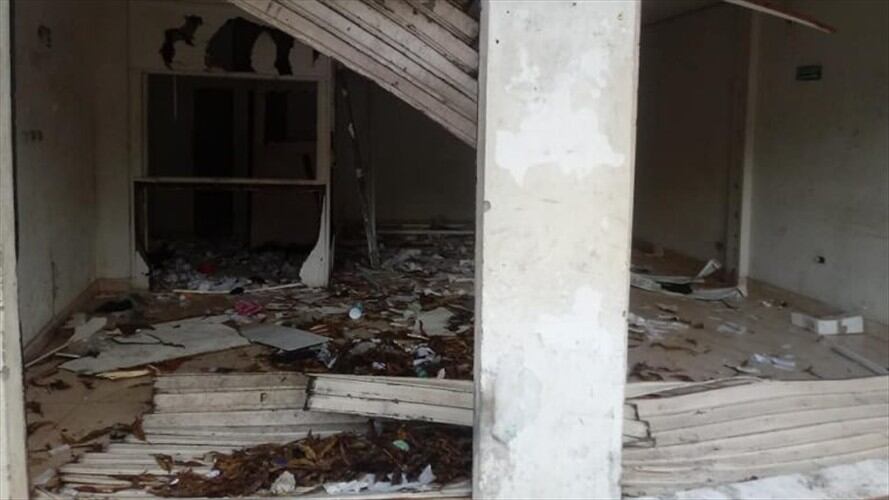 Grupo de personas destruye centro de atención de Electricaribe en La Apartada, Córdoba. Foto: Cortesía