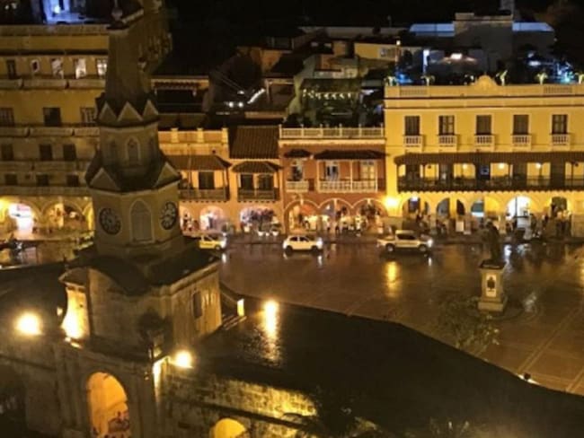 Rumba descontrolada sin protocolos en el Centro Histórico de Cartagena
