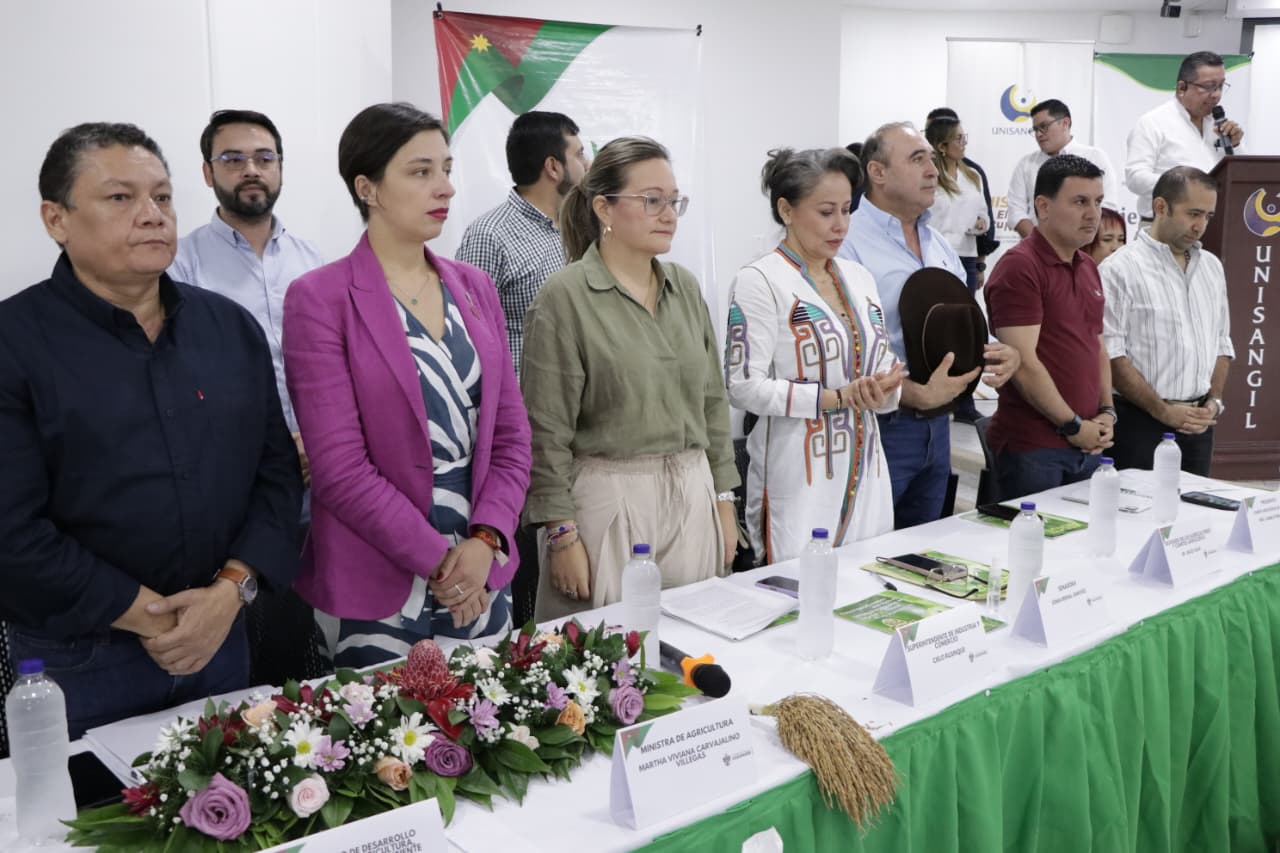 Ministra de Agricultura, Martha Carvajalino