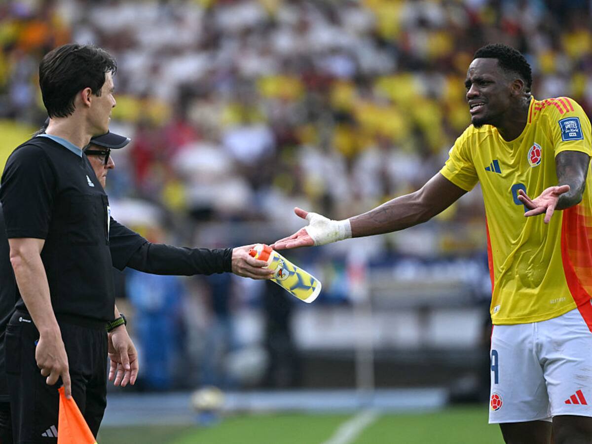 Tocando fondo: prensa internacional destaca la crisis de la Selección Colombia