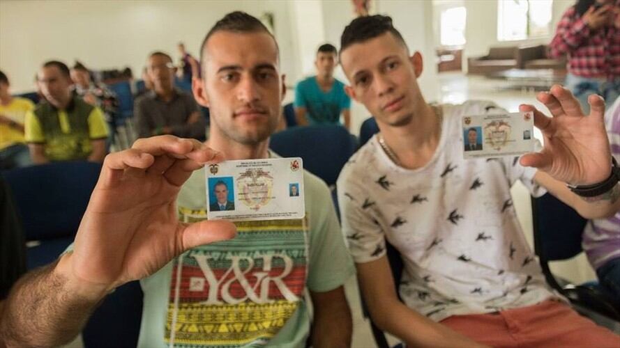 Entregan libretas militares a comunidad de sordos en Risaralda. Foto: Cortesía Ejército Nacional