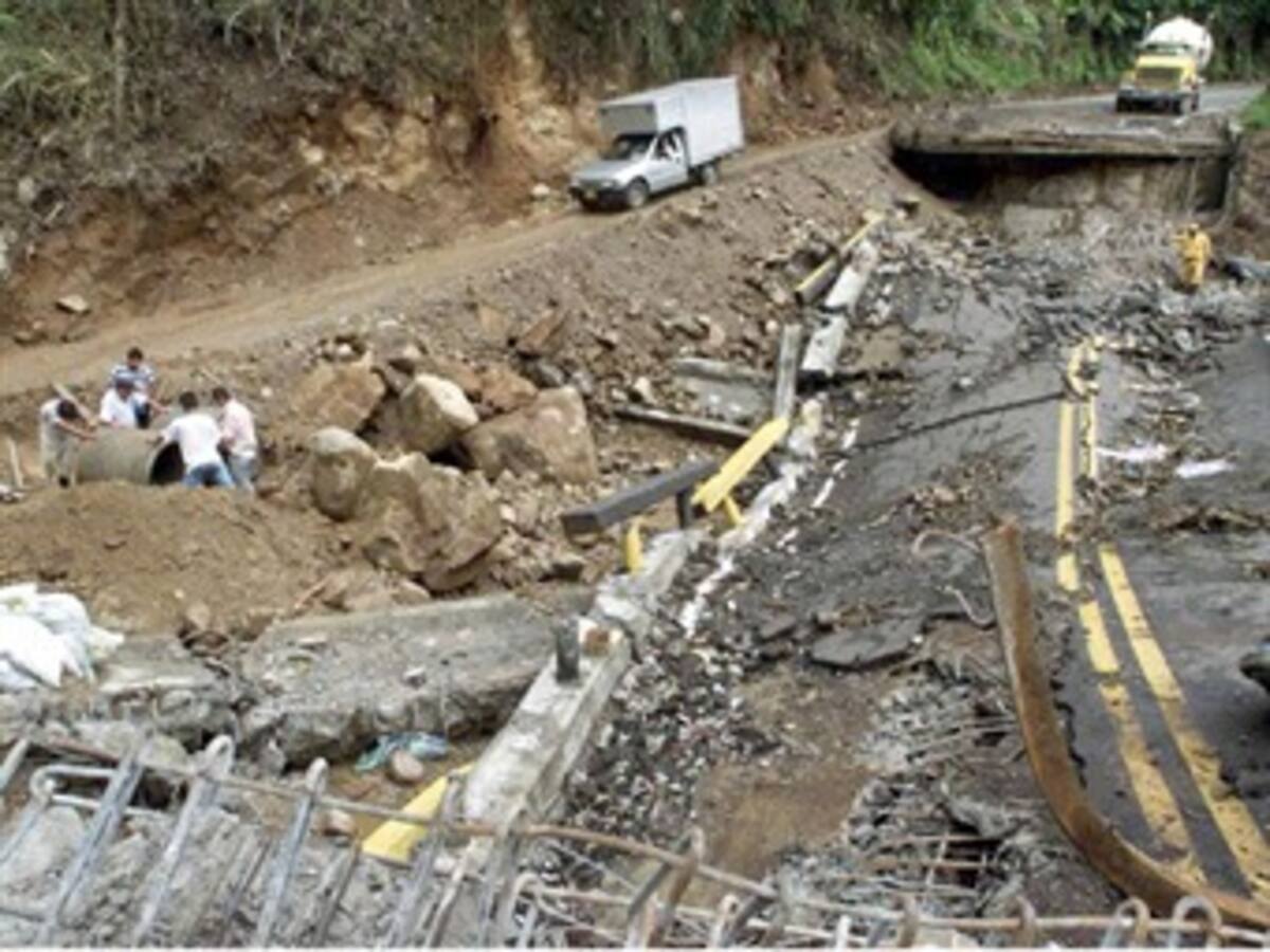 Hay nueve cierres totales en las carreteras del país y 295 pasos restringidos por el invierno
