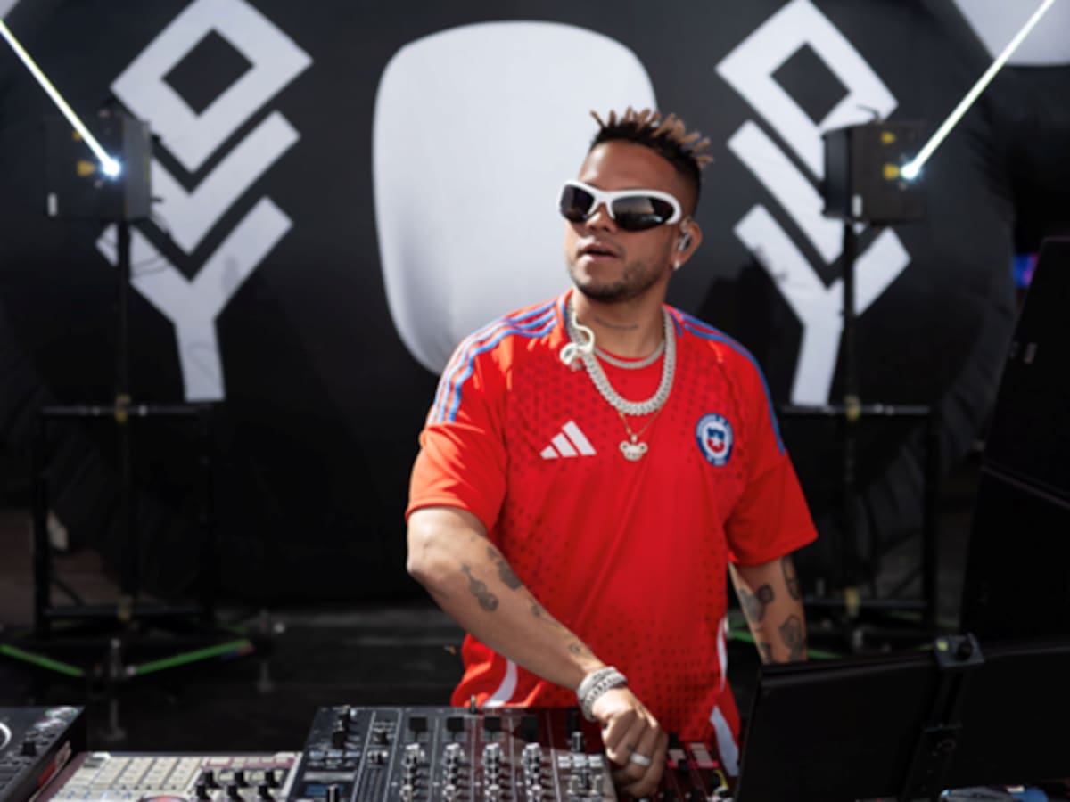 Ovy on the Drums Cautiva en Lollapalooza Chile y Sorprende con el Estreno de ‘Cassette 02′