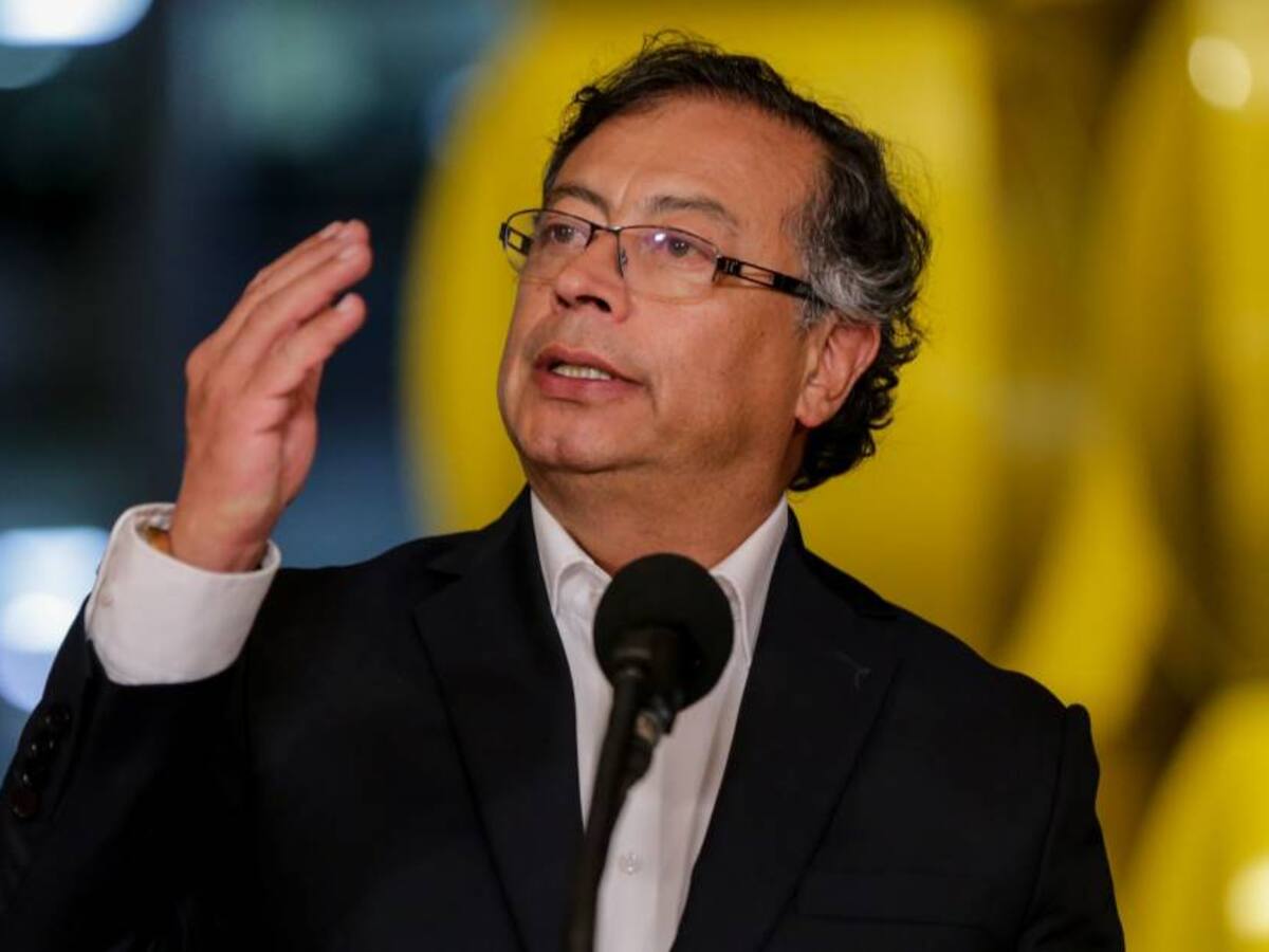 Petro evalúa intervenir Creg, ante aumento en tarifas de energía en la costa: Racero