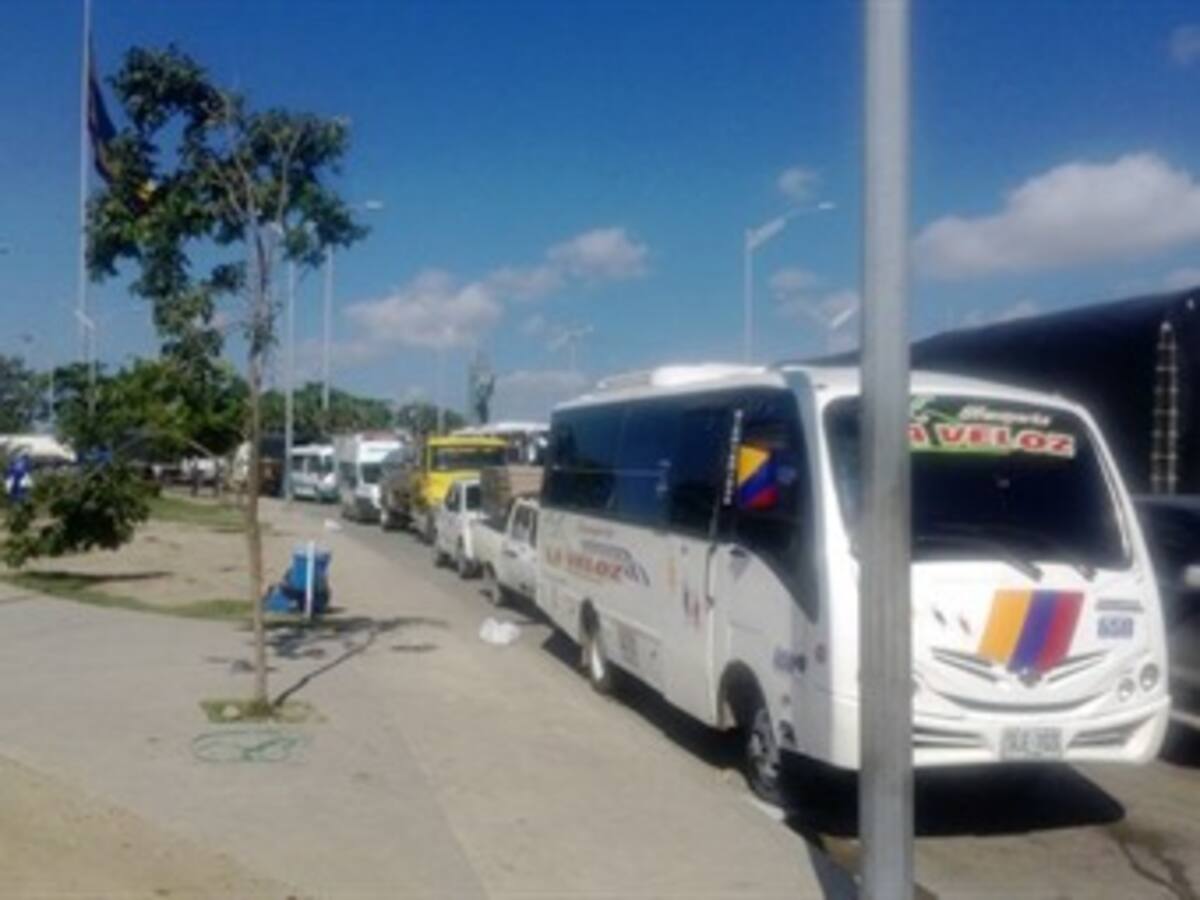 Bloquean entrada a Barranquilla por el puente Pumarejo