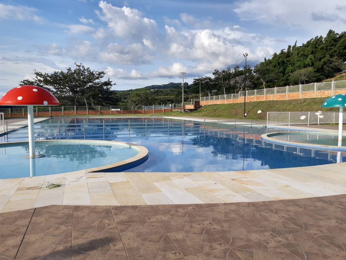 Polémica por piscinas olímpicas en El Socorro