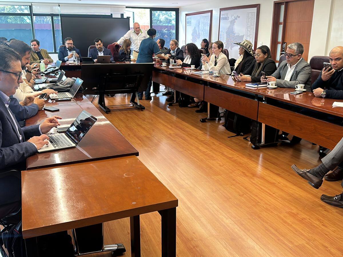 Convocan reunión con generadores de energía en Barranquilla