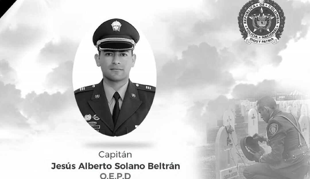 El capitán Solano tenía 34 años, era casado y tenía una hija. 
