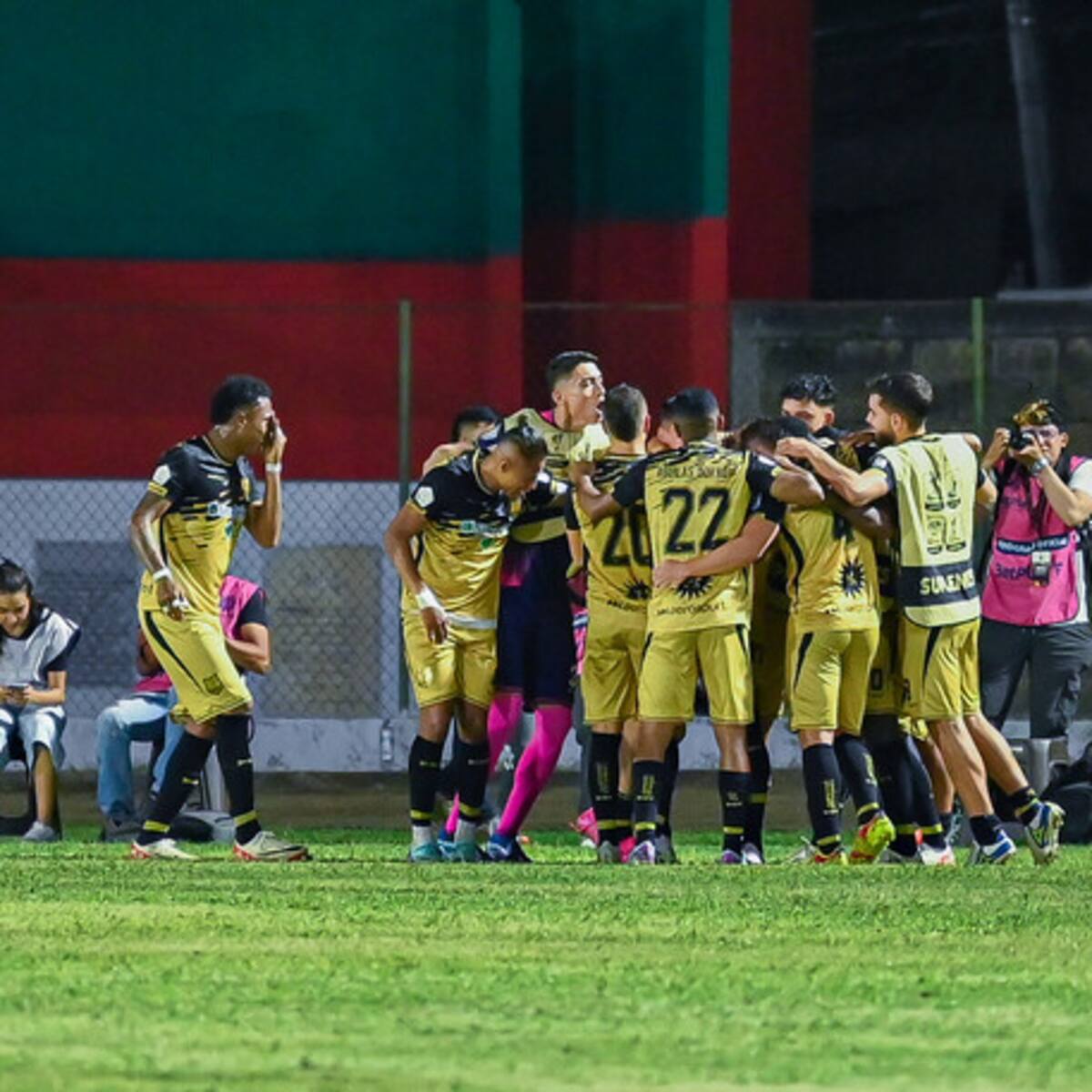 Águilas vence a Jaguares y escala hasta el grupo de los ocho