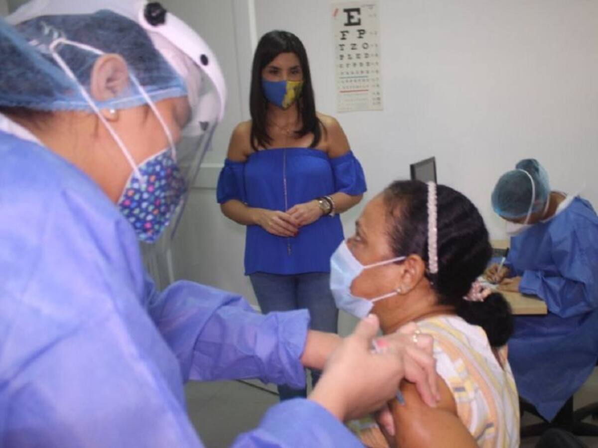 2.443 maestros de Cartagena han sido vacunados contra el COVID-19