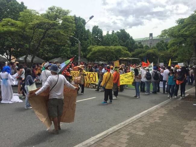 Comunidad indígena y pesqueros de Antioquia protestaron por Hidroituango