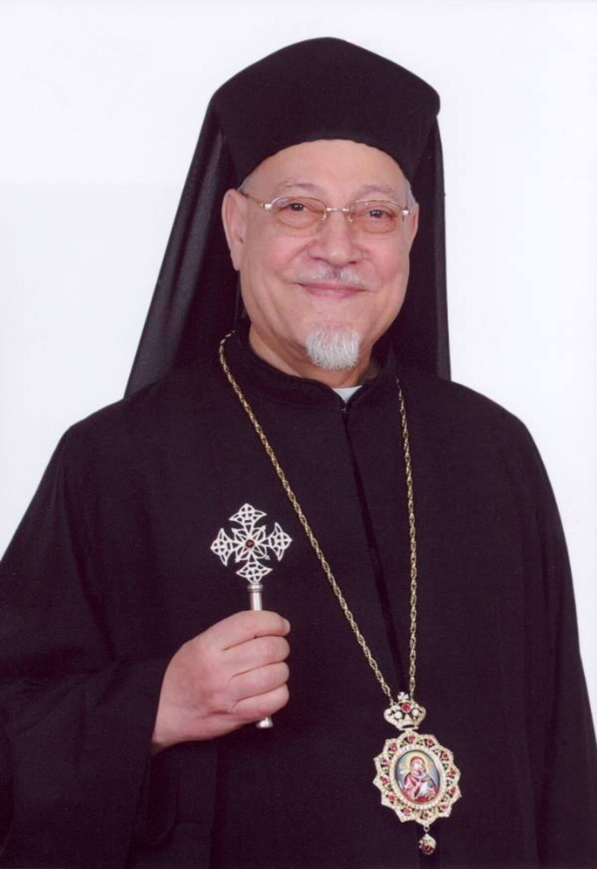 Antonios Naguib, tiene 77 años,  es un religioso egipcio, patriarca emérito copto-católico de Alejandría.
