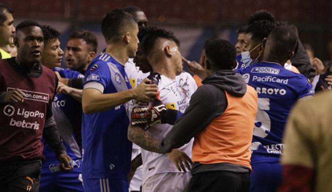 Emelec vs Liga de Quito en 2021